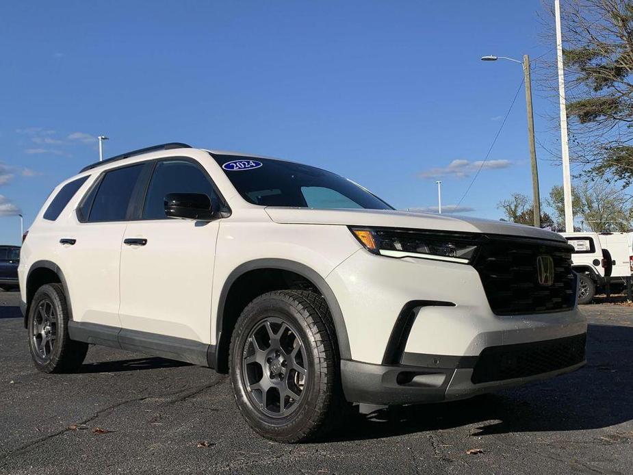 used 2024 Honda Pilot car, priced at $43,164