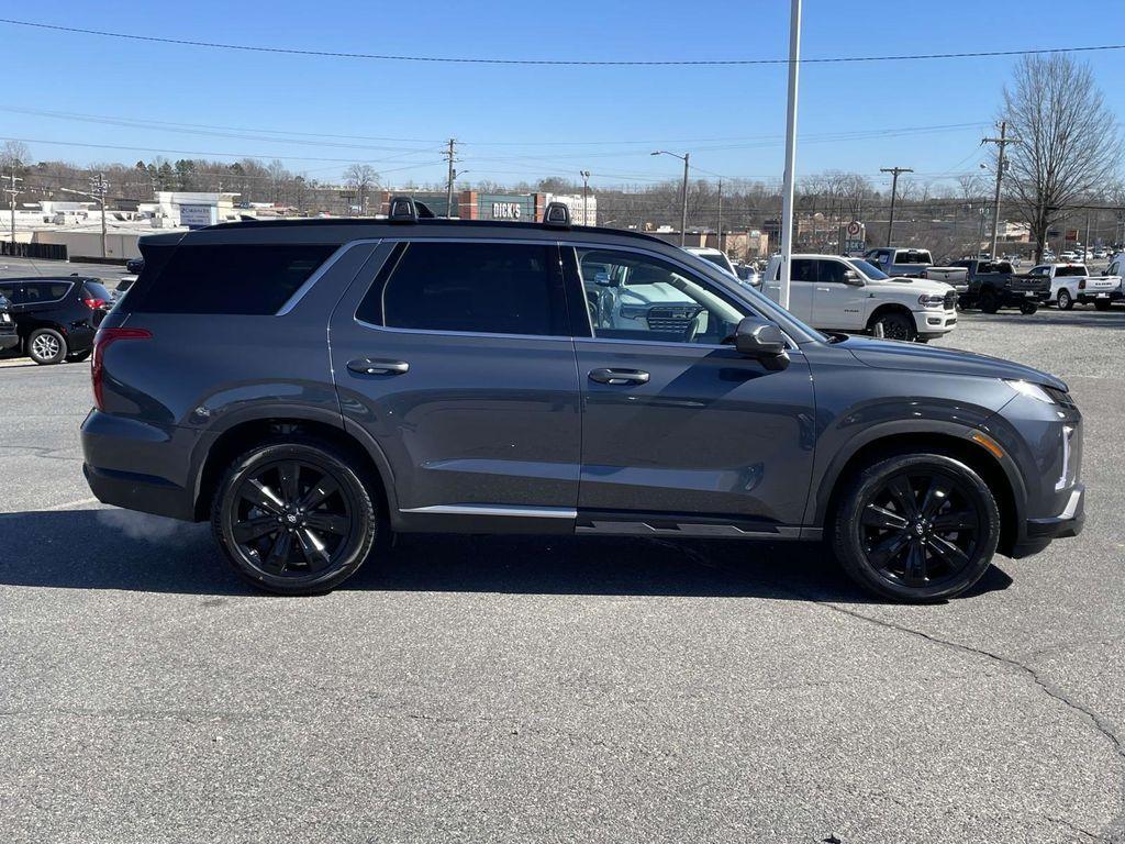 used 2024 Hyundai Palisade car, priced at $35,904