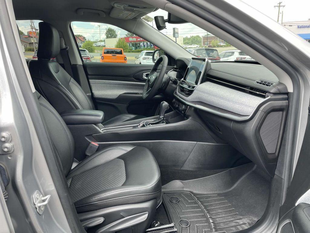 used 2022 Jeep Compass car, priced at $18,000