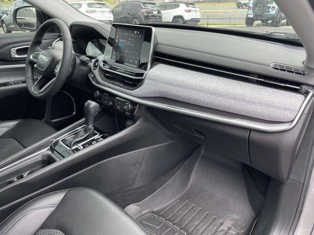 used 2022 Jeep Compass car, priced at $18,000