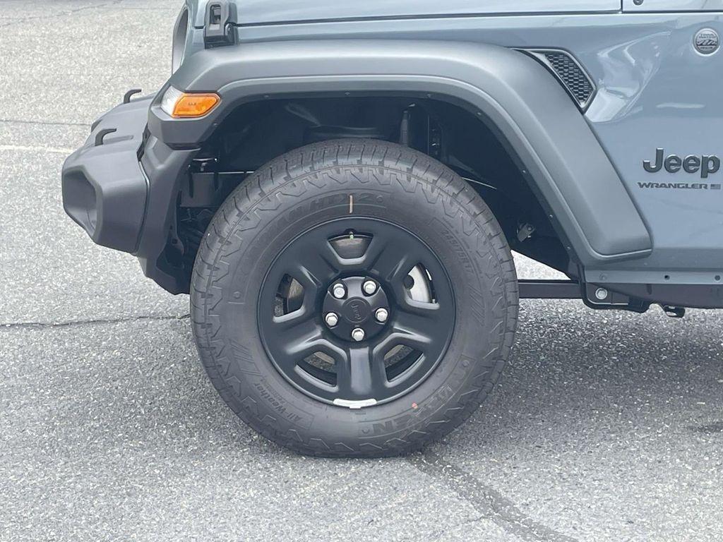 new 2025 Jeep Wrangler car, priced at $37,819