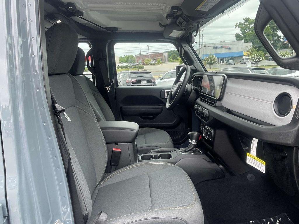 new 2025 Jeep Wrangler car, priced at $37,819