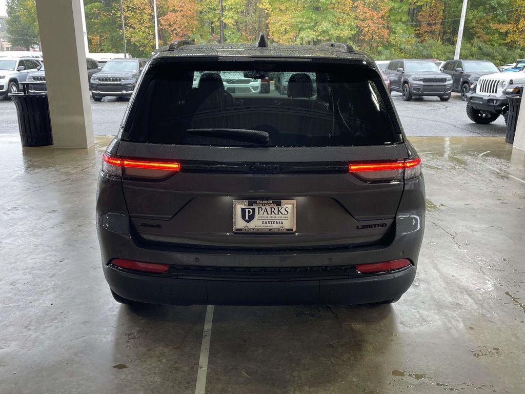 new 2025 Jeep Grand Cherokee car, priced at $48,405