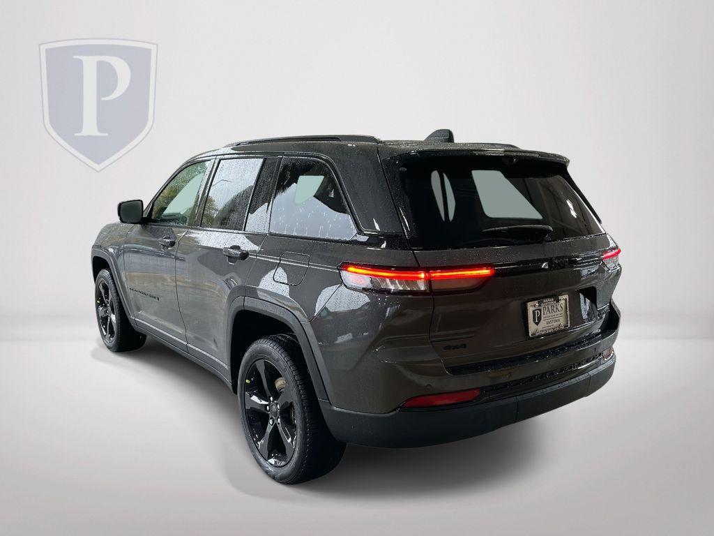 new 2025 Jeep Grand Cherokee car, priced at $48,405