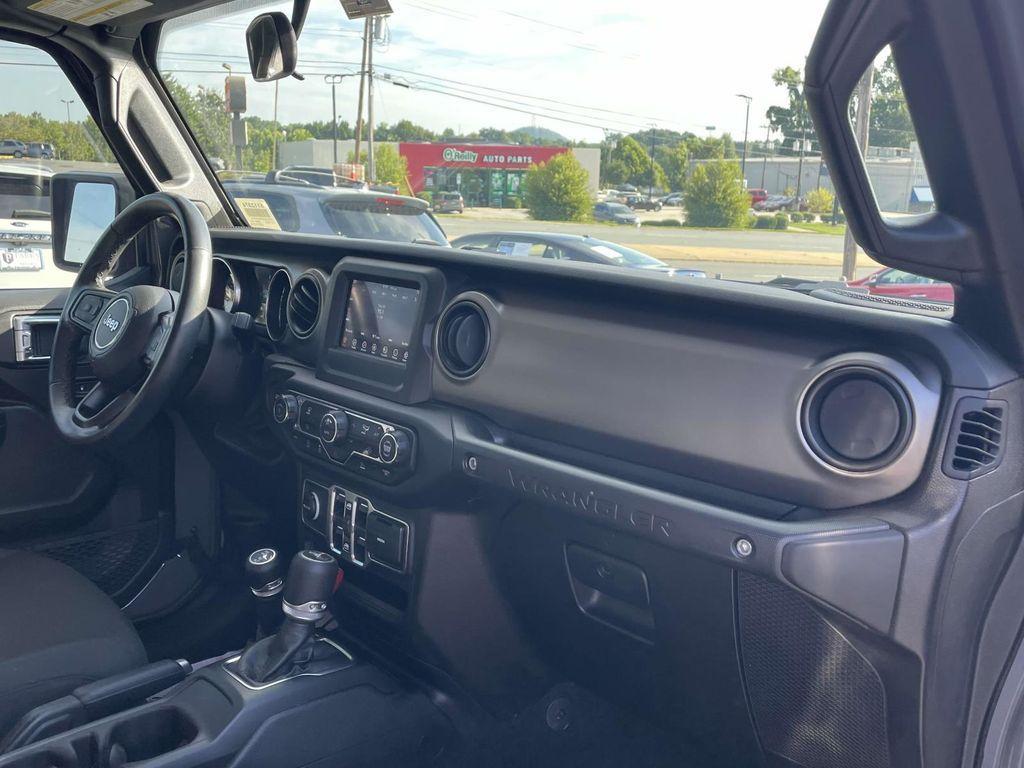 used 2021 Jeep Wrangler Unlimited car, priced at $27,697