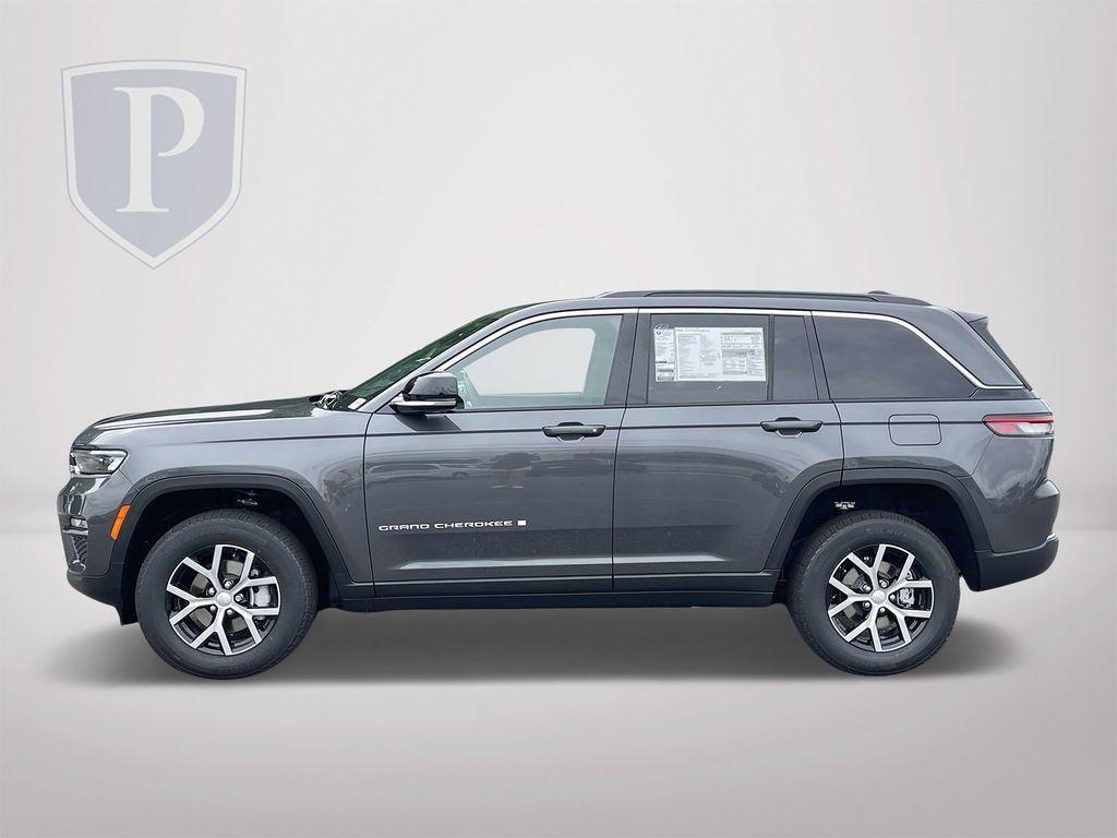 new 2025 Jeep Grand Cherokee car, priced at $40,896
