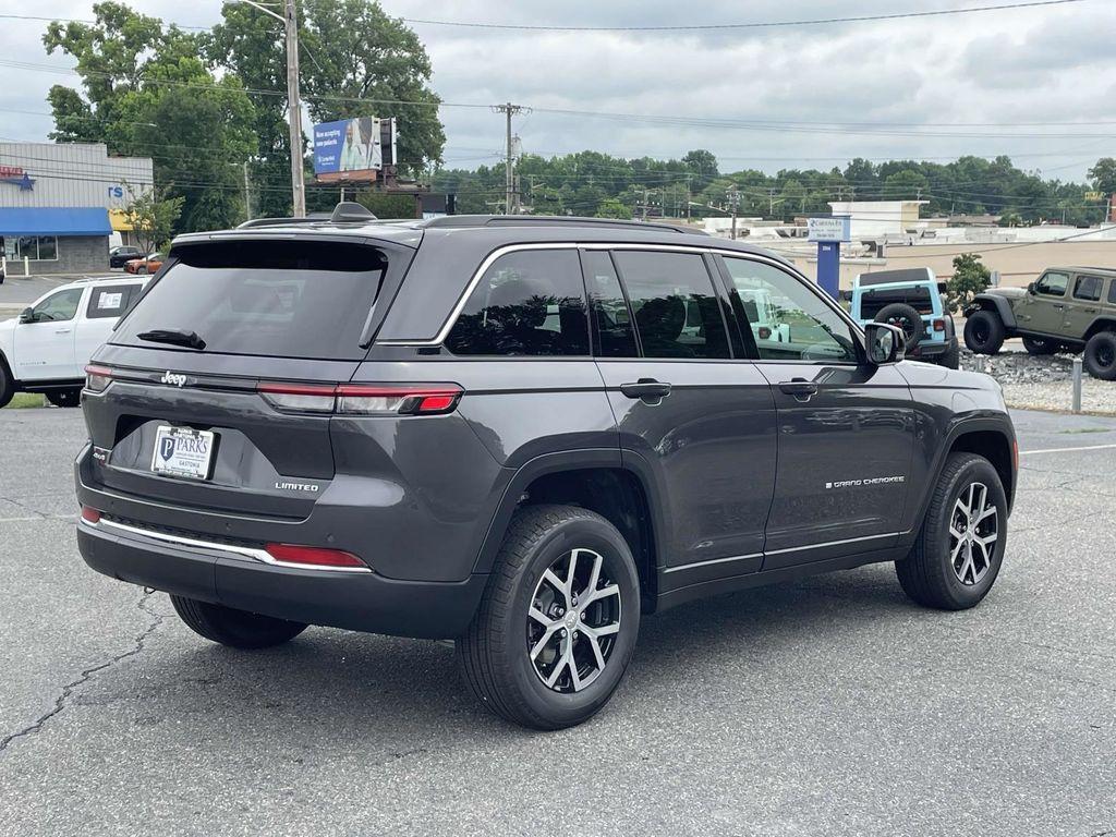 new 2025 Jeep Grand Cherokee car, priced at $40,896