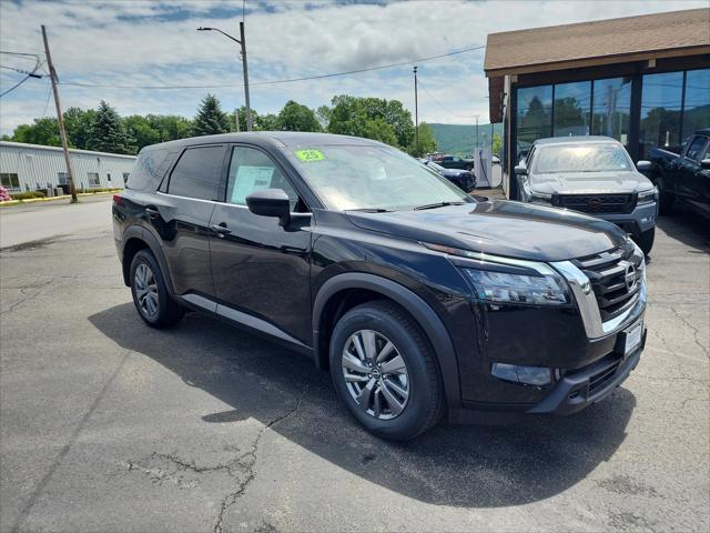new 2025 Nissan Pathfinder car, priced at $40,360