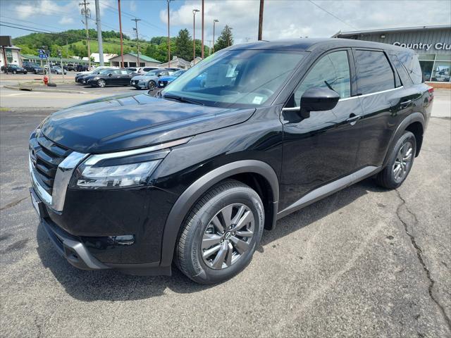 new 2025 Nissan Pathfinder car, priced at $40,360