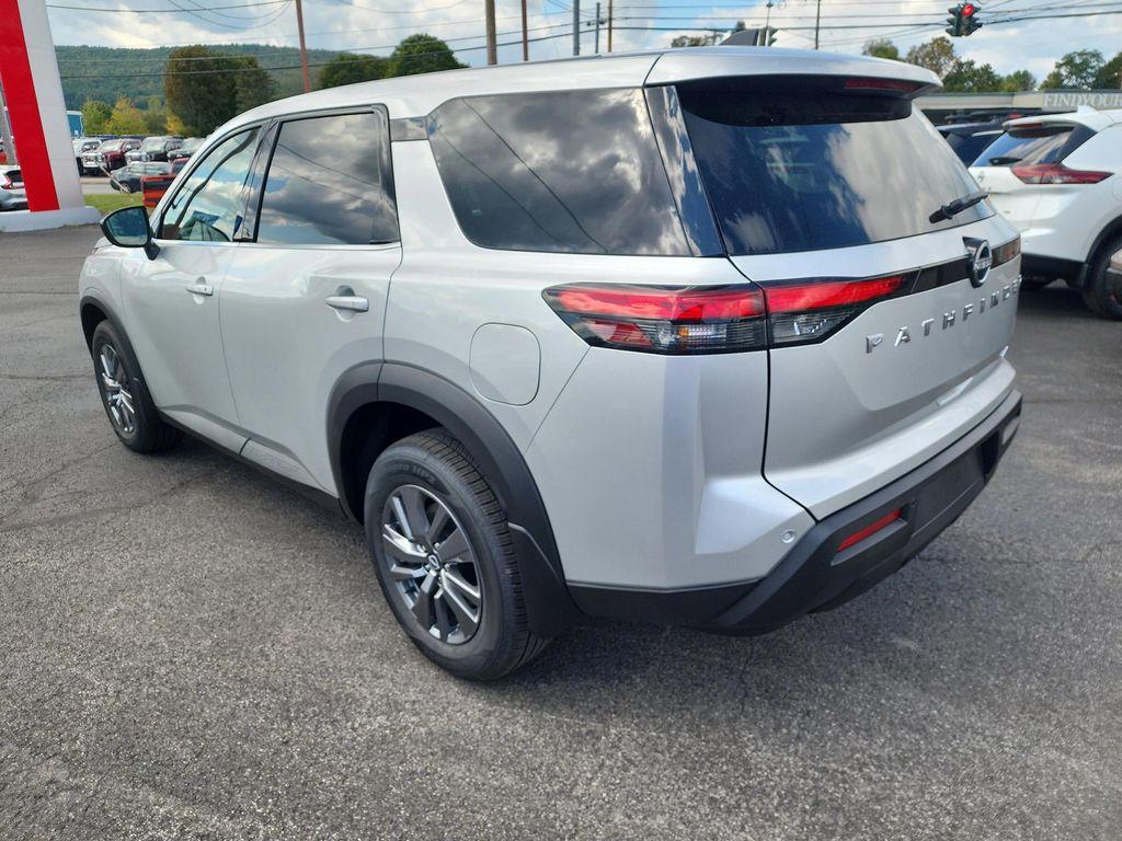 new 2025 Nissan Pathfinder car, priced at $34,665