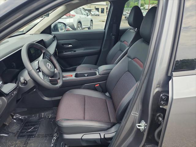 new 2025 Nissan Kicks car, priced at $32,275