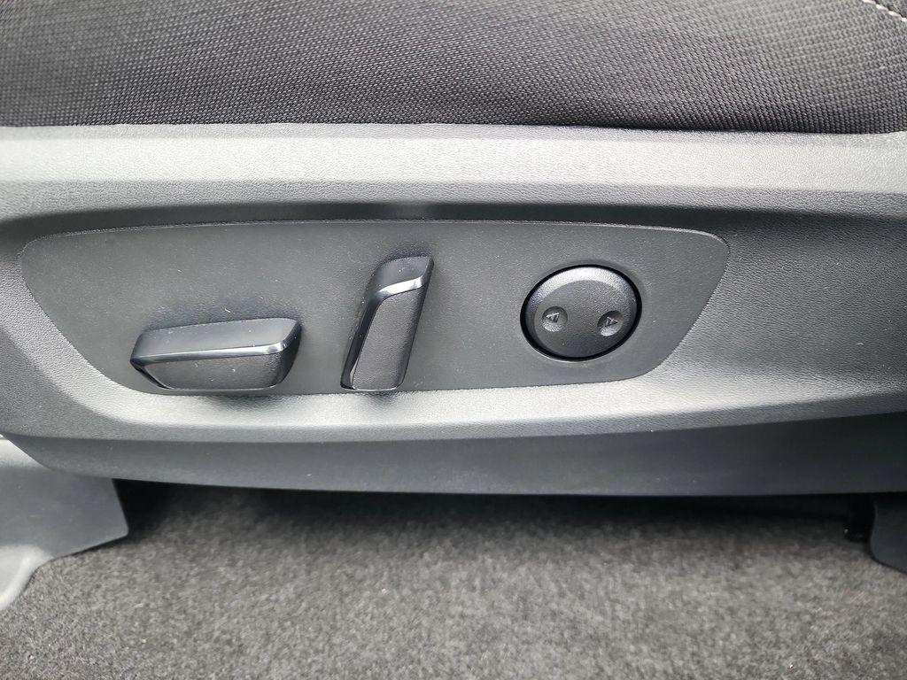 new 2025 Nissan Pathfinder car, priced at $43,735