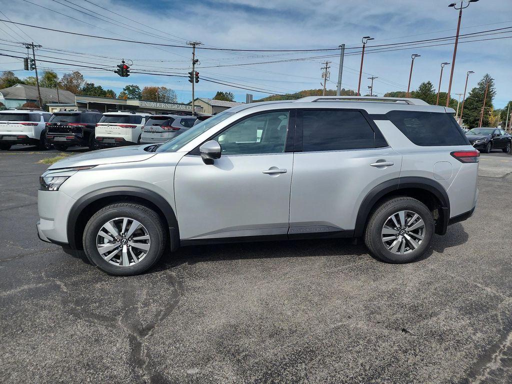 new 2025 Nissan Pathfinder car, priced at $38,067