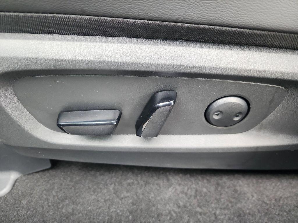 new 2025 Nissan Pathfinder car, priced at $41,420