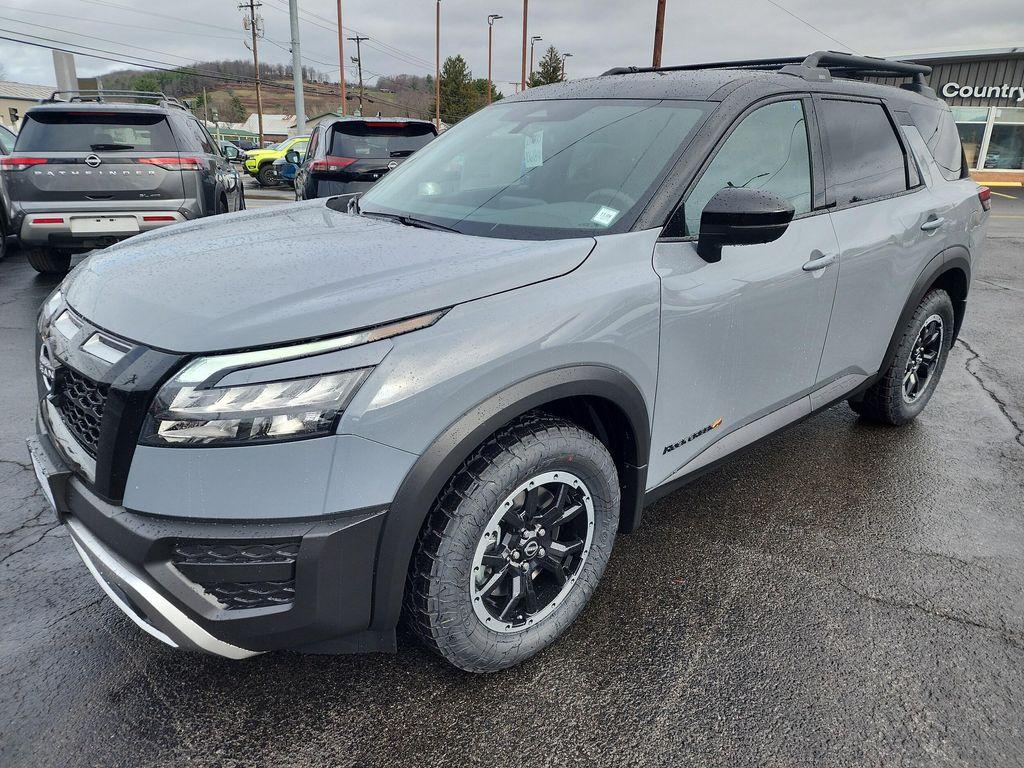 new 2025 Nissan Pathfinder car, priced at $41,420