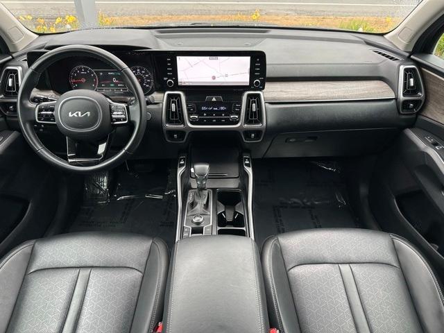 used 2022 Kia Sorento car, priced at $23,411