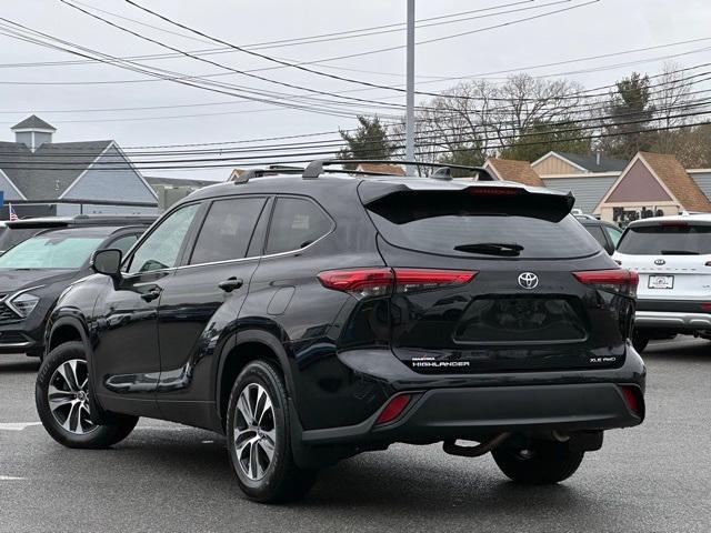 used 2022 Toyota Highlander car, priced at $34,911