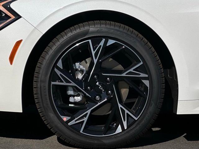 new 2025 Kia K5 car, priced at $32,940