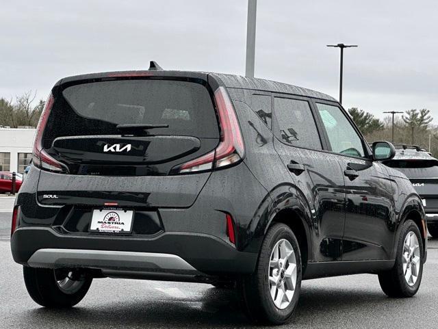 new 2025 Kia Soul car, priced at $22,685