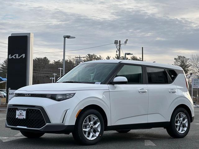 new 2025 Kia Soul car, priced at $22,685