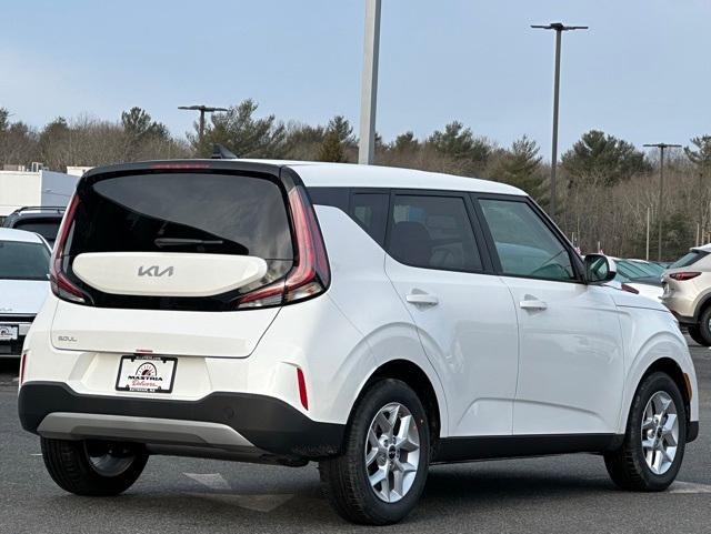 new 2025 Kia Soul car, priced at $22,685