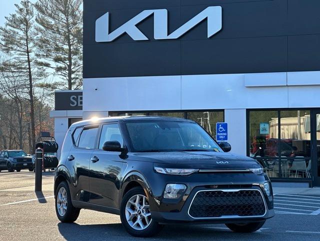 used 2022 Kia Soul car, priced at $16,811