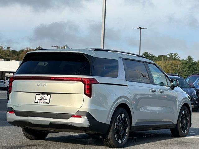 new 2025 Kia Carnival car, priced at $41,995