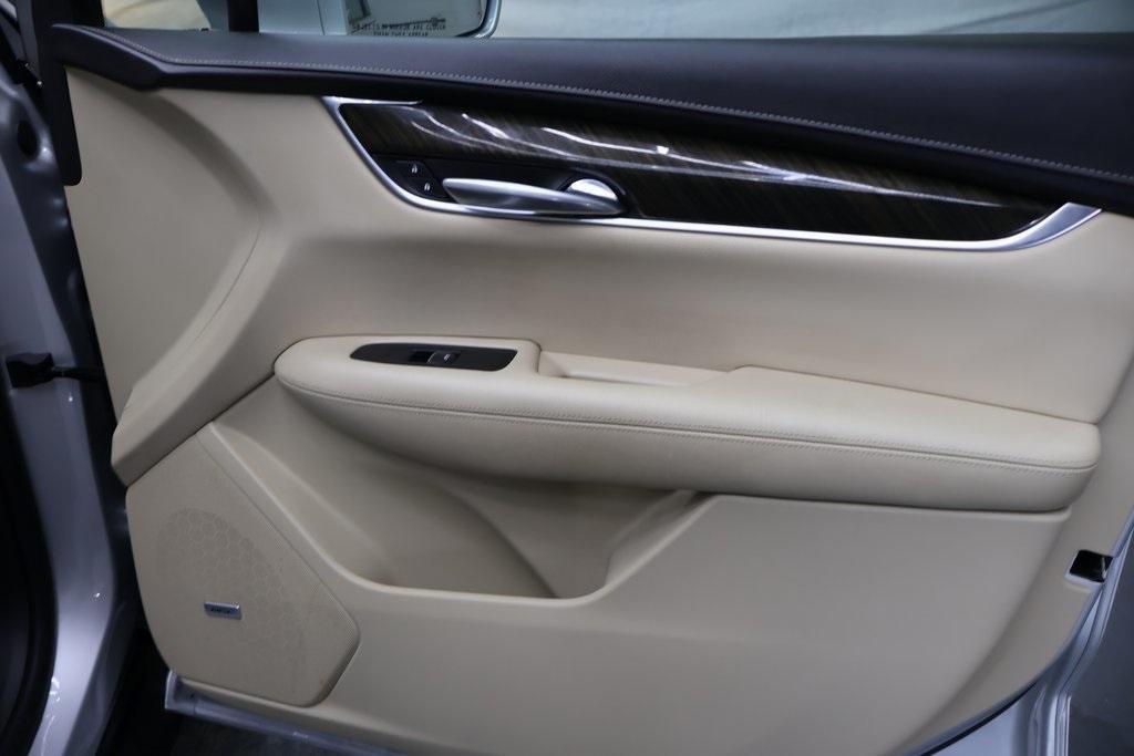 used 2017 Cadillac XT5 car, priced at $14,995