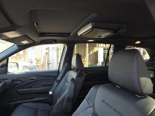 used 2022 Honda Pilot car, priced at $34,995