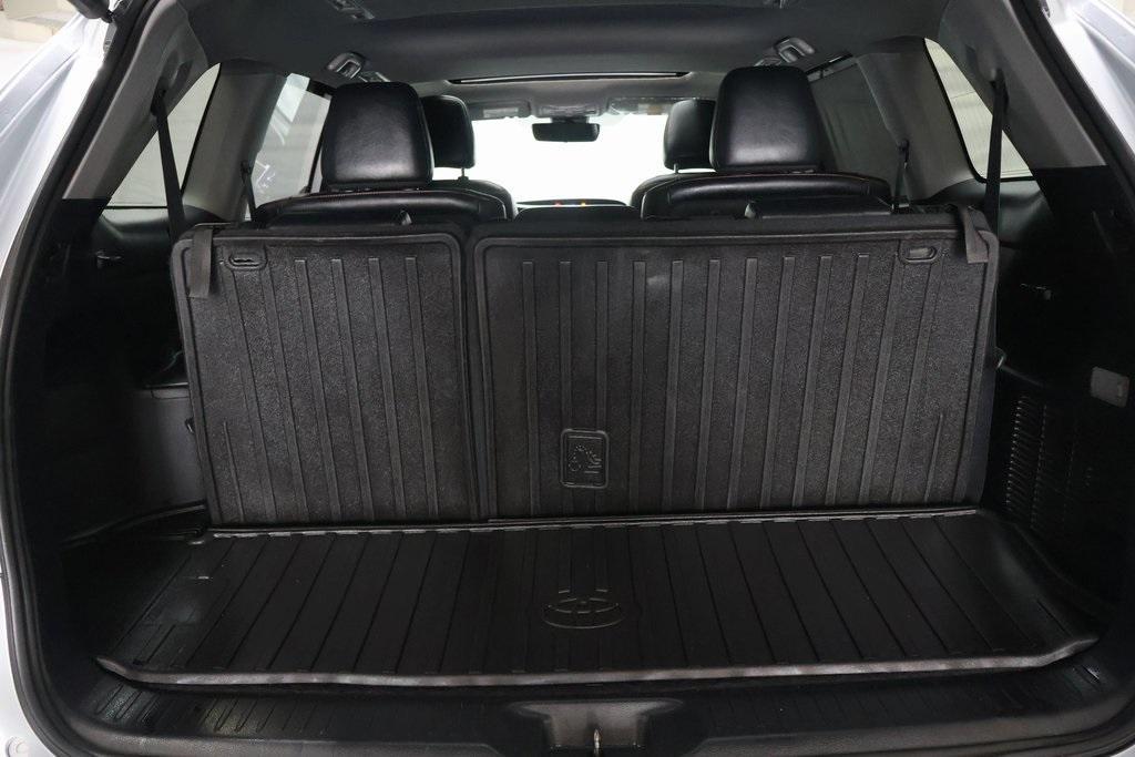 used 2019 Toyota Highlander car, priced at $28,995