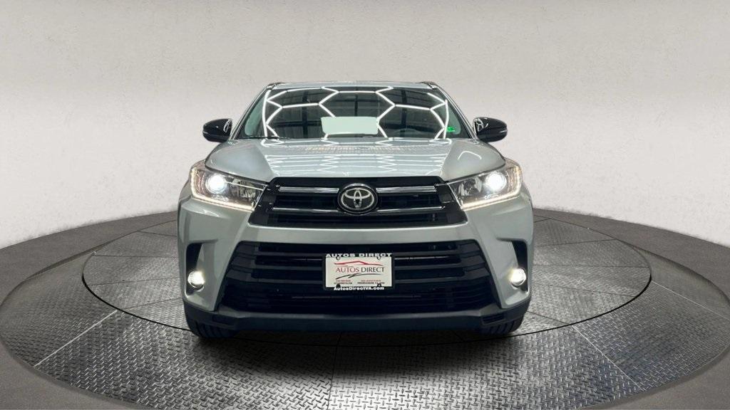 used 2019 Toyota Highlander car, priced at $28,995