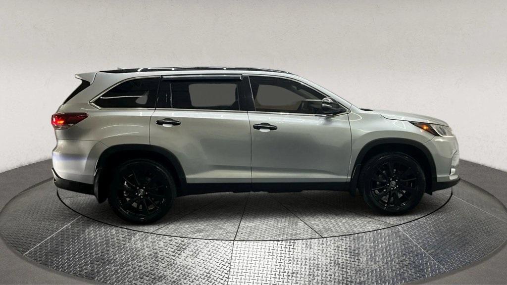 used 2019 Toyota Highlander car, priced at $28,995