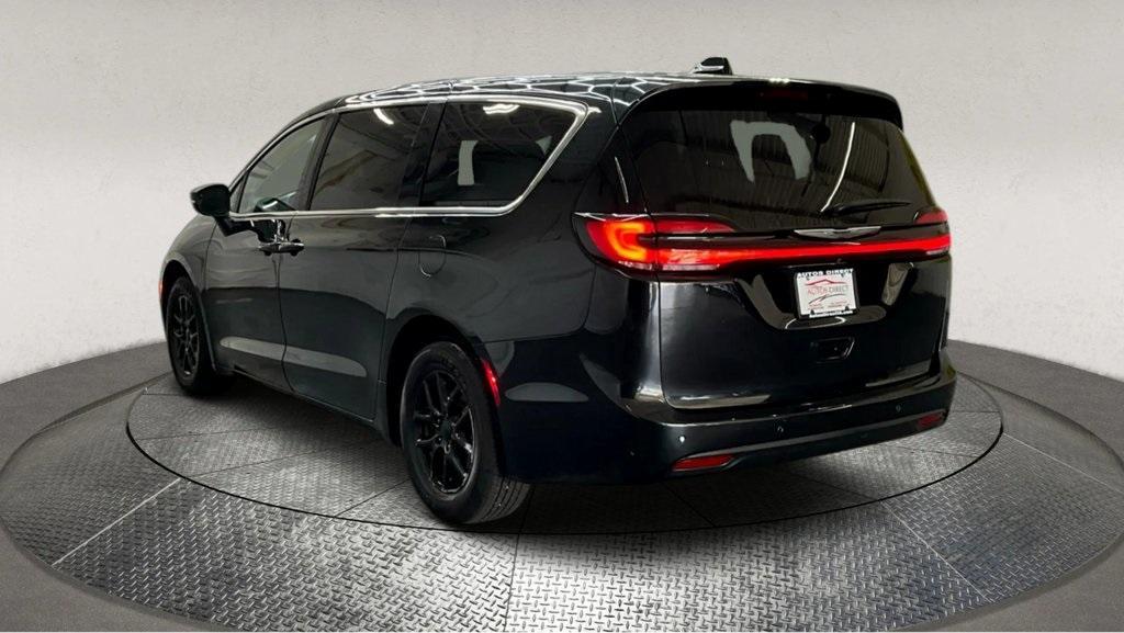 used 2023 Chrysler Pacifica car, priced at $27,995