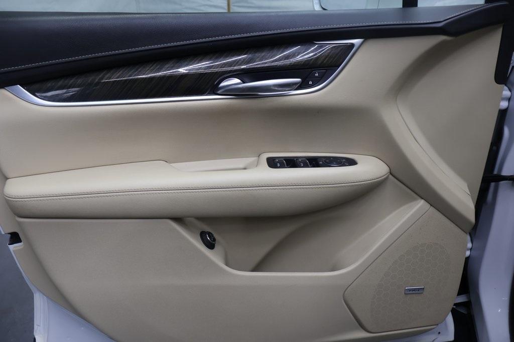 used 2017 Cadillac XT5 car, priced at $14,995
