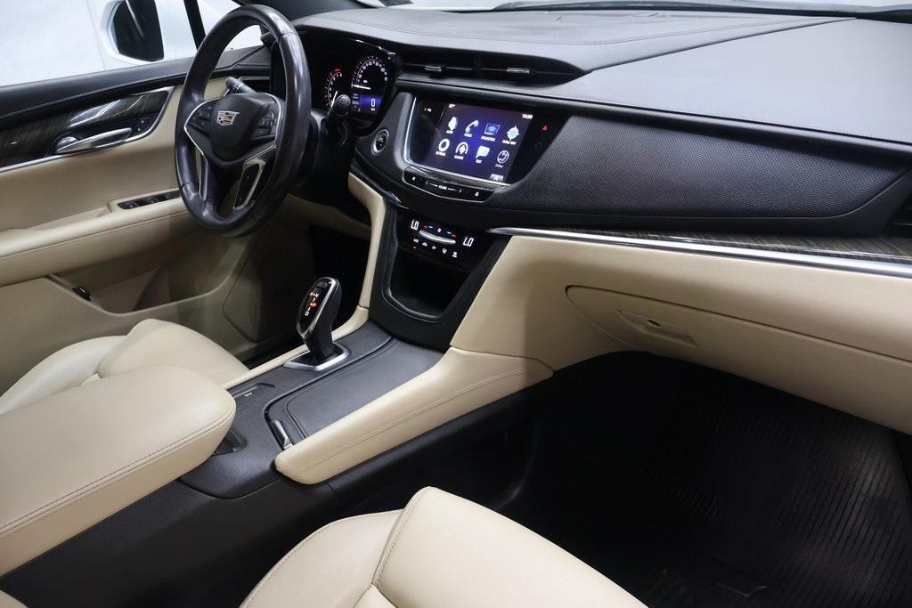 used 2017 Cadillac XT5 car, priced at $14,995