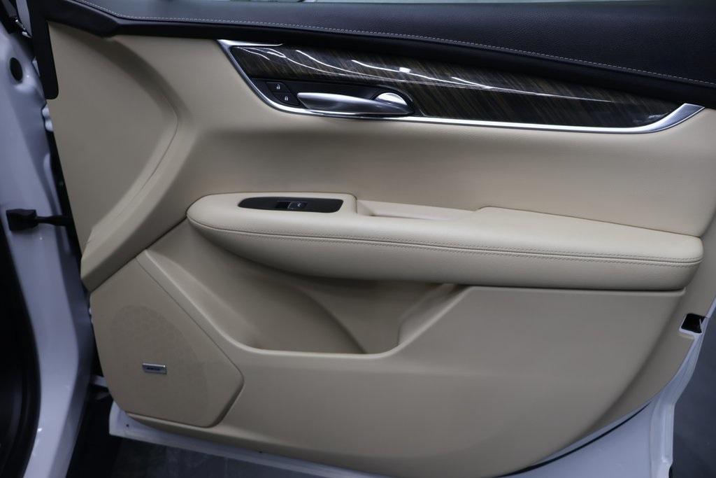 used 2017 Cadillac XT5 car, priced at $14,995