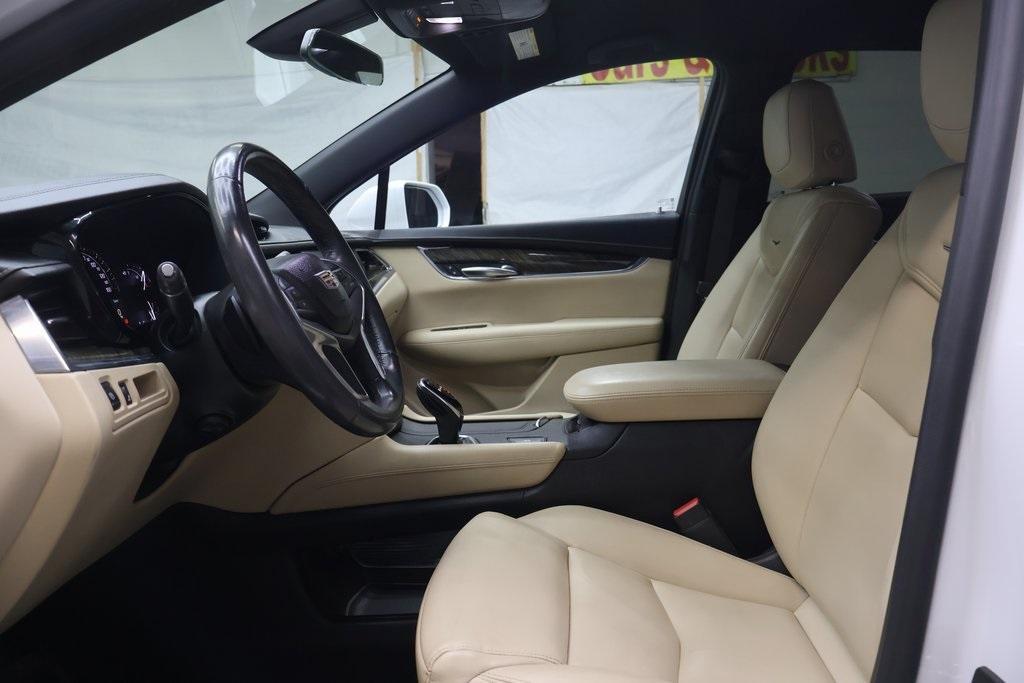 used 2017 Cadillac XT5 car, priced at $14,995