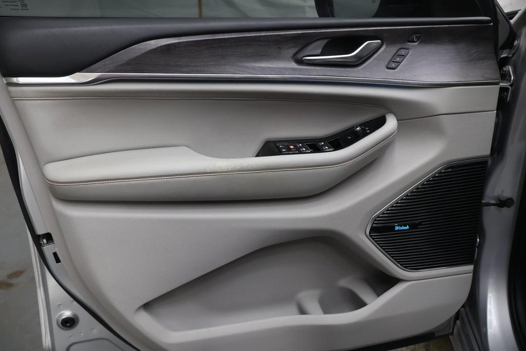 used 2022 Jeep Grand Cherokee L car, priced at $33,495