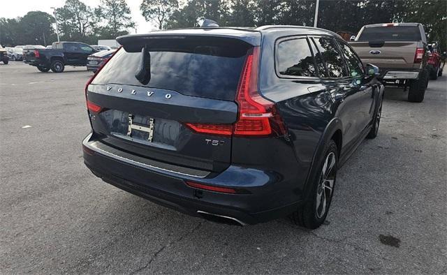 used 2020 Volvo V60 Cross Country car, priced at $22,995