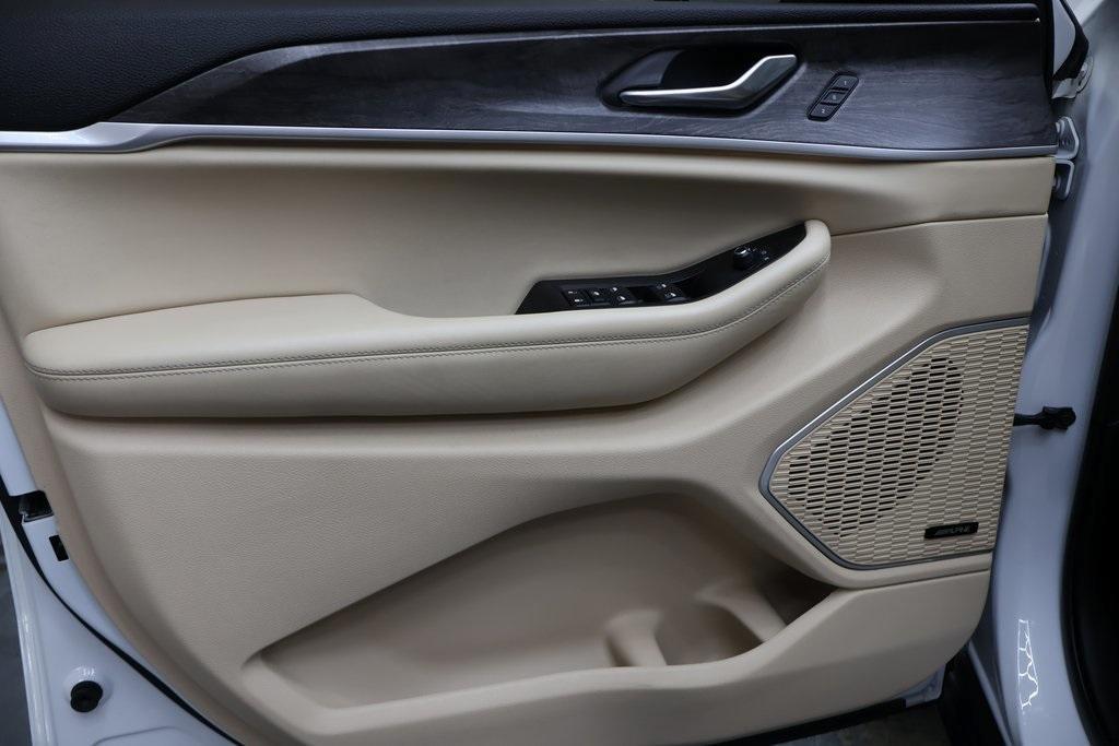 used 2021 Jeep Grand Cherokee L car, priced at $32,995