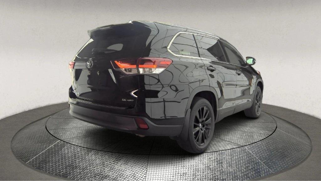 used 2019 Toyota Highlander car, priced at $25,995