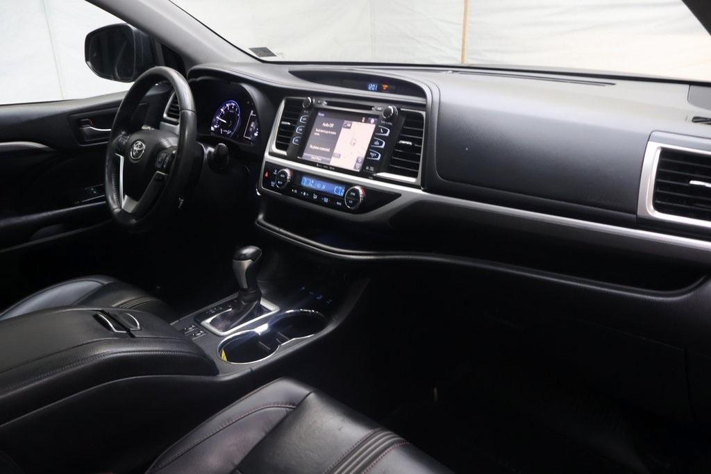 used 2019 Toyota Highlander car, priced at $24,995