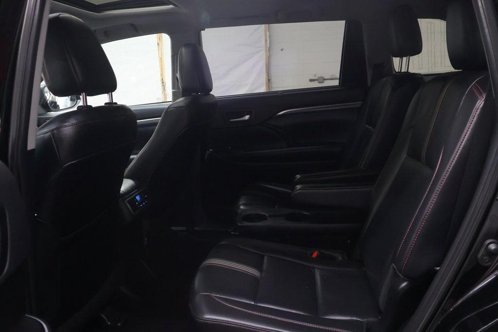 used 2019 Toyota Highlander car, priced at $24,995