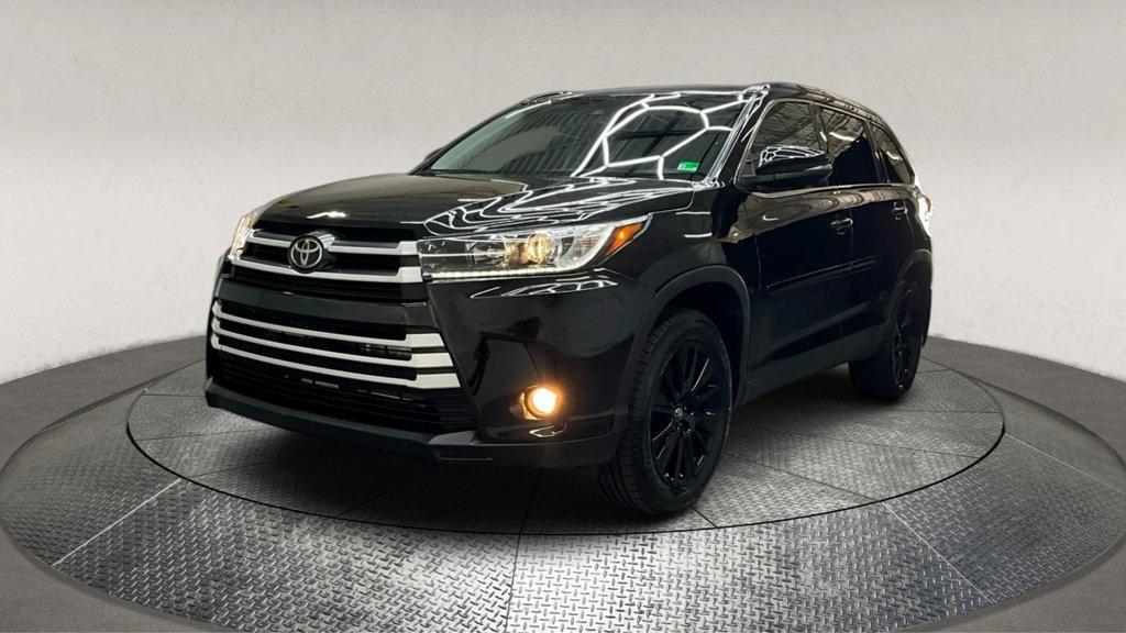 used 2019 Toyota Highlander car, priced at $24,995