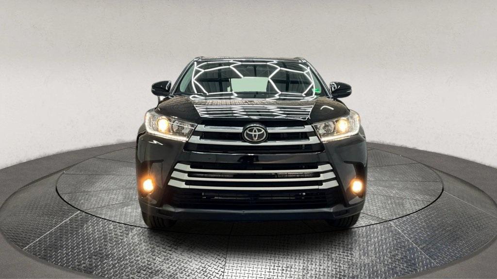 used 2019 Toyota Highlander car, priced at $24,995