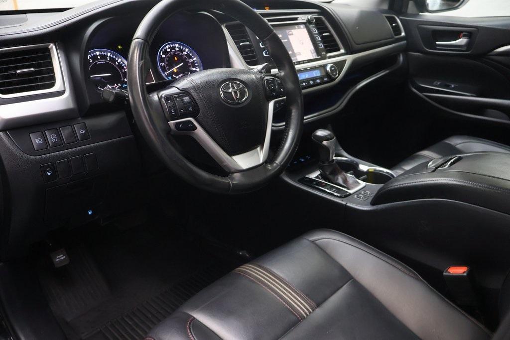 used 2019 Toyota Highlander car, priced at $24,995