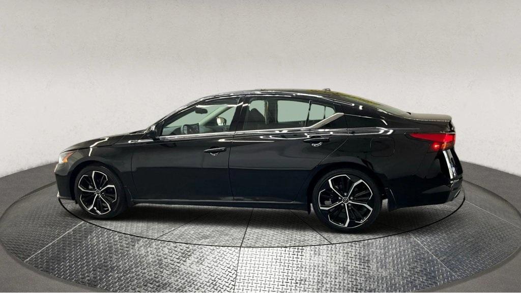used 2023 Nissan Altima car, priced at $24,995
