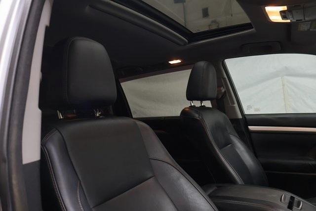 used 2015 Toyota Highlander car, priced at $16,995