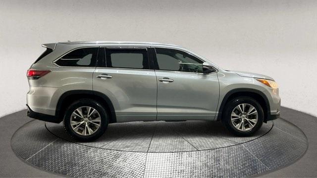 used 2015 Toyota Highlander car, priced at $16,995