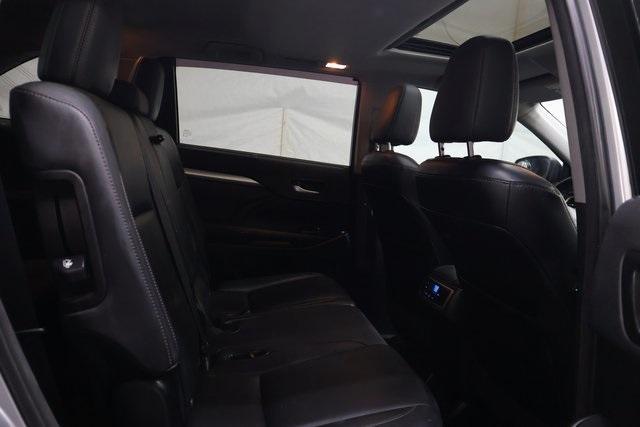 used 2015 Toyota Highlander car, priced at $16,995